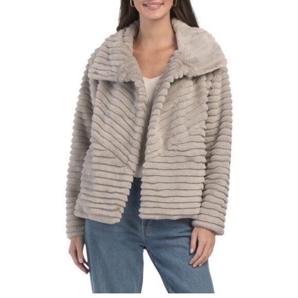 Bernardo Jackets & Blazers - BERNARDO Grey Faux Fur Coat